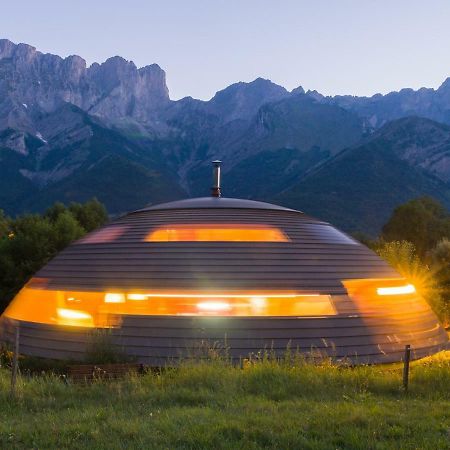 Au-Dela Des Nuages, Maison D'Hotes Insolite & Spa Aubessagne Екстериор снимка