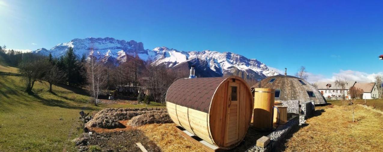 Au-Dela Des Nuages, Maison D'Hotes Insolite & Spa Aubessagne Екстериор снимка