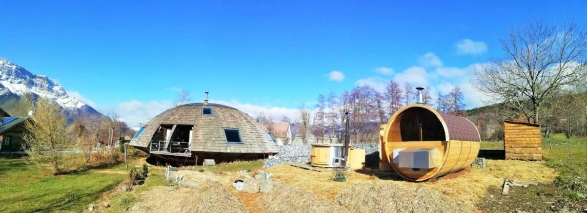 Au-Dela Des Nuages, Maison D'Hotes Insolite & Spa Aubessagne Екстериор снимка