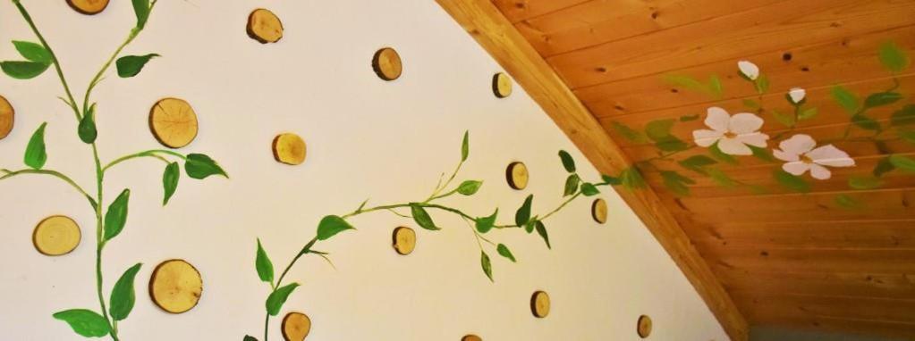 Au-Dela Des Nuages, Maison D'Hotes Insolite & Spa Aubessagne Екстериор снимка
