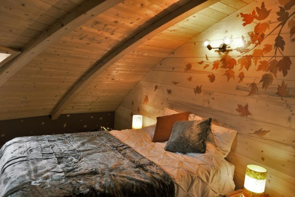 Au-Dela Des Nuages, Maison D'Hotes Insolite & Spa Aubessagne Екстериор снимка