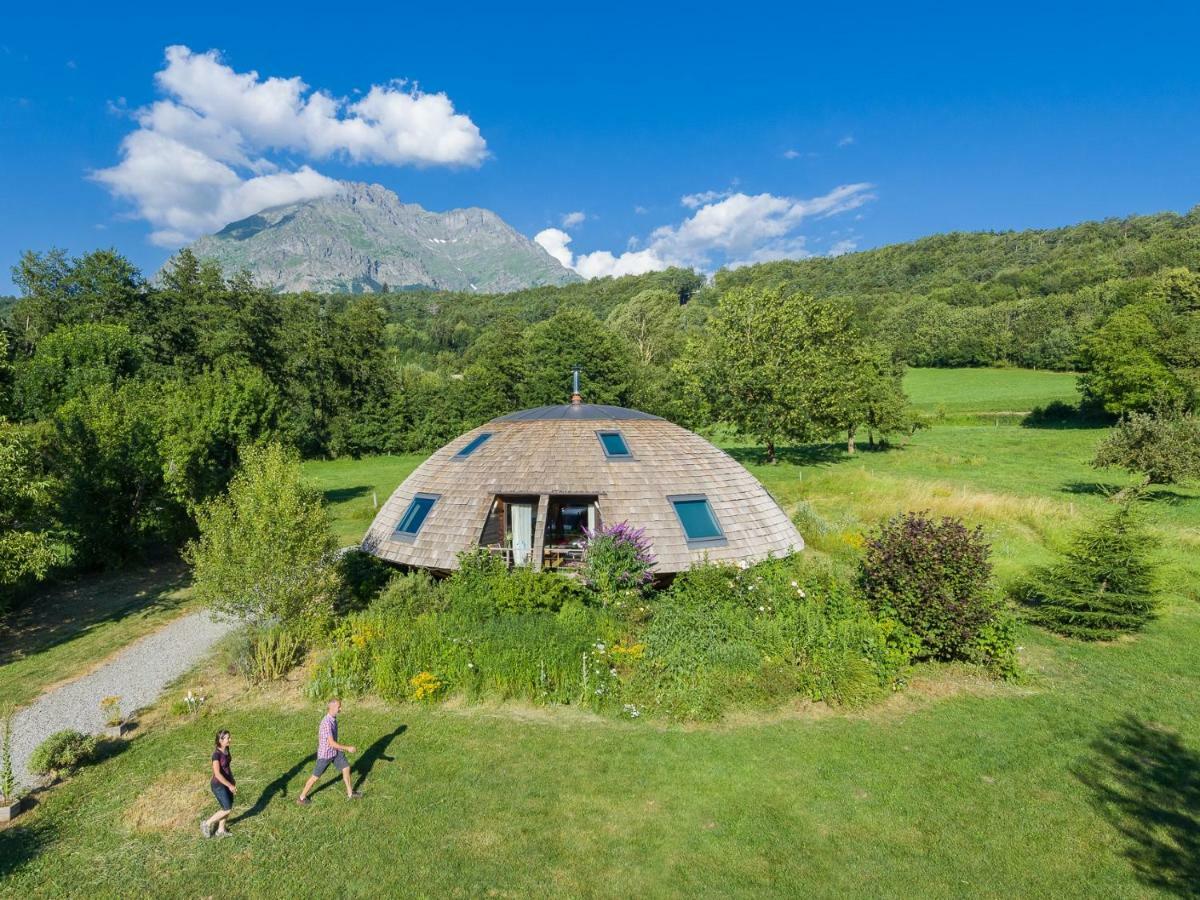 Au-Dela Des Nuages, Maison D'Hotes Insolite & Spa Aubessagne Екстериор снимка